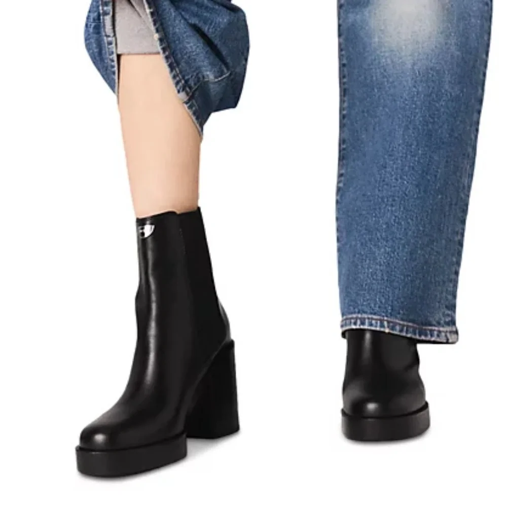 Faula Leather Chelsea Boots